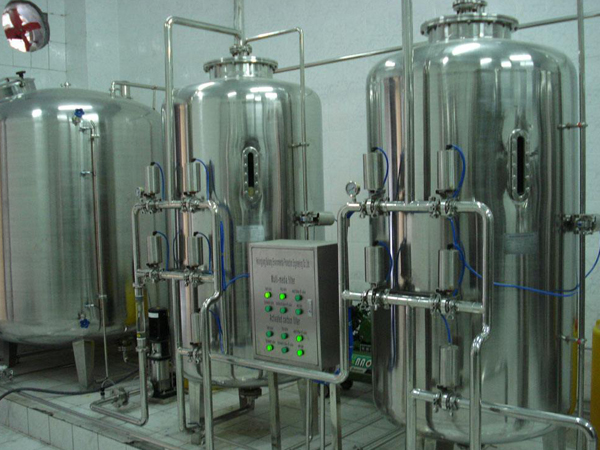 多介質過濾器加入錳砂濾料，在軟化水設備中有著怎樣的應用